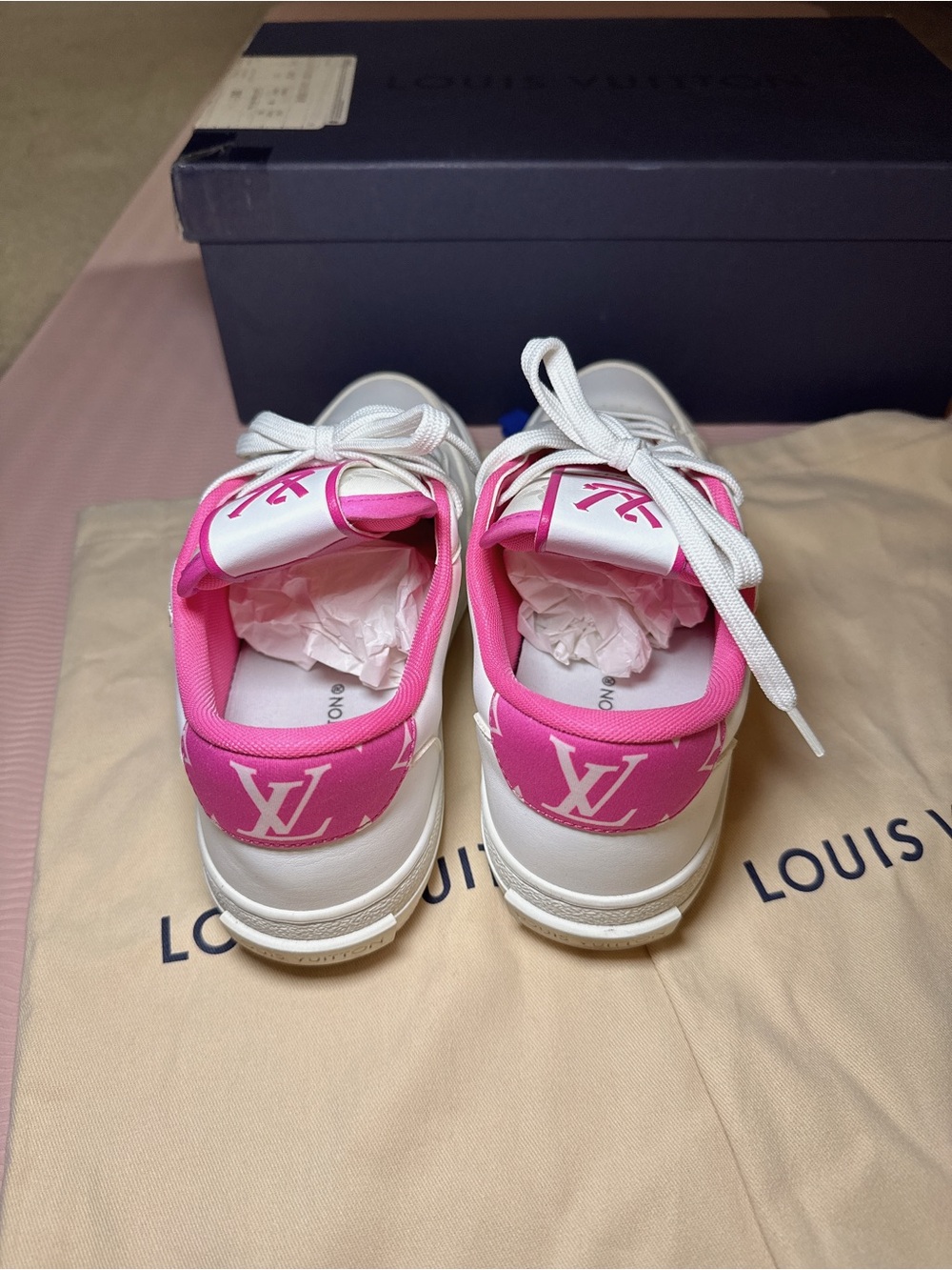 Louis Vuitton White and Pink Low-Top Leather Sneakers - Picture 3 of 6